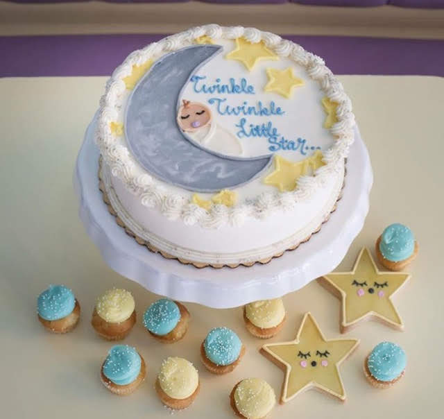 TWINKLE TWINKLE LITTLE STAR MOON CRADLE GENDER NEUTRAL BABY SHOWER CAKE IN CHICAGO ILLINOISBABY SHOWER
