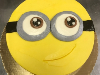 DISPICABLE ME MINIONS BOB AND KEVIN MOVIE CHARACTER KIDS CUSTOM BIRTHDAY PARTY CAKE IN CHICAGO