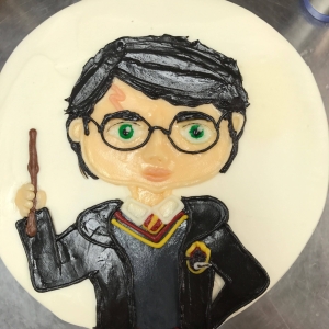HARRY POTTER KIDS MOVIE CHARCTER HAND DRAWN BUTTERCREAM WIZARD WITH WAND BUST UP CUSTOM CHARACTER BIRTHDAY CAKE IN CHICAGO