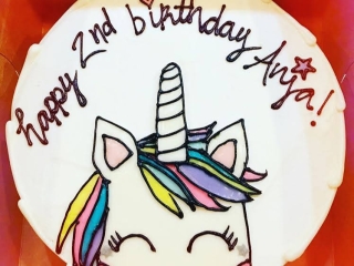 HAND DRAWN UNICORN WITH RAINBOW PASTEL MANE FOR GIRLS BIRTHDAY PARTY CELEBRATION CAKE IN CHICAGO