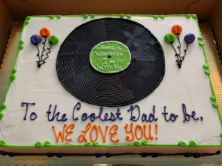 VINYL RECORD MUSIC PLAYING BIRTHDAY DAD MOMS 70S BIRTHDAY CELEBRATION PARTY CAKE IN CHICAGO