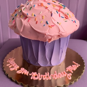 3D CUPCAKE CUSTOM CAKE FOR GIRLS BIRTHDAY IN CHICAGO