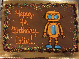 CUTE KIDS ROBOT WALL-E CARTOON CUSTOM BIRTHDAY PARTY CAKE IN CHICAGO
