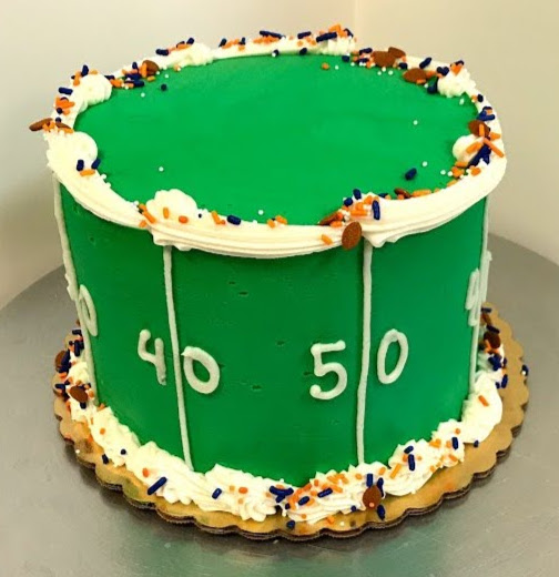 FULL FOOTBALL 50 YARD LINE SIDE DECORATED BOYS' DAD SPORTS BIRTHDAY SUPERBOWL GAME DAY CAKE IN CHICAGO ILLINOIS